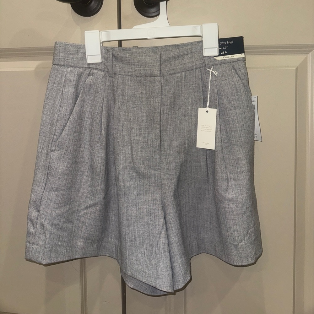Abercrombie NWT Gray Tailored High Waisted Shorts | Size 28